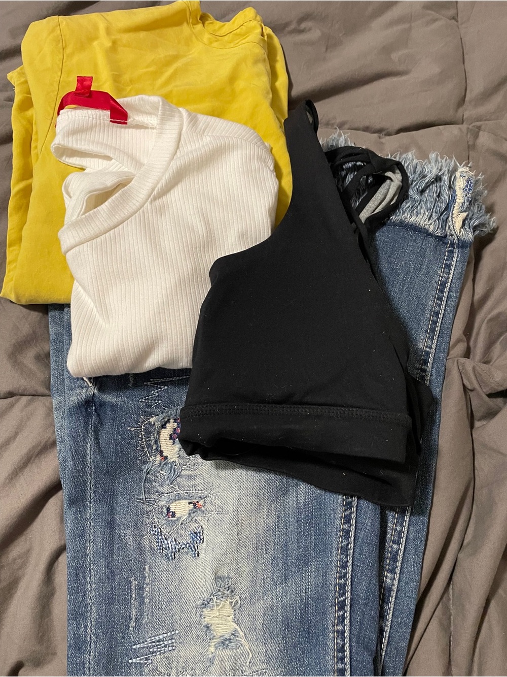 New w/tag Grace Distressed jeans size 26/2 summer tops S/M Bra Womens Bundle Lot
